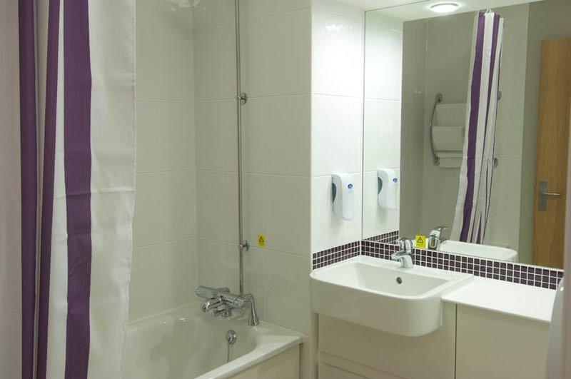Premier Inn Liverpool City Экстерьер фото